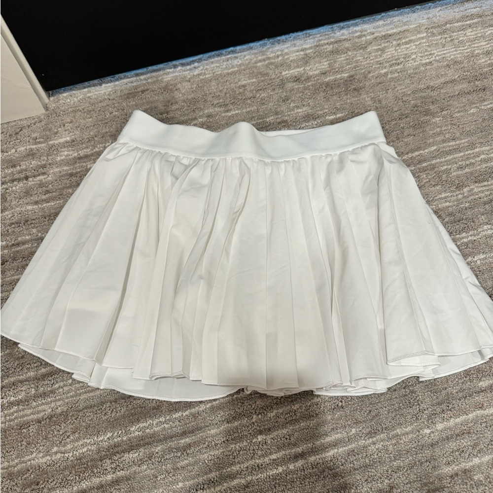 Aritzia skirt